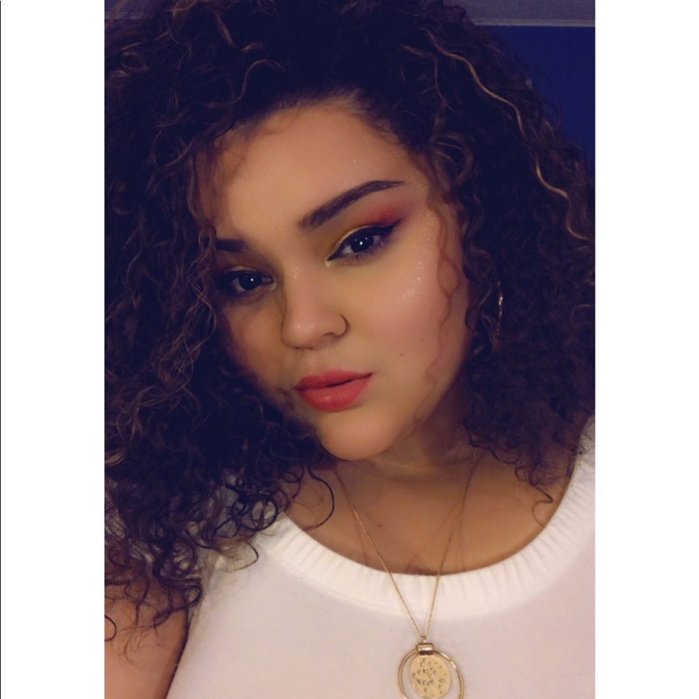 Meet your Posher, Destiny